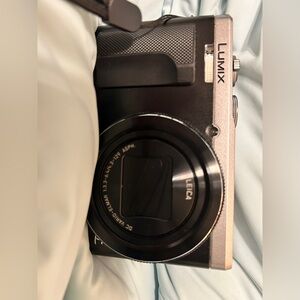 Panasonic lumix dmc-zs60 camera